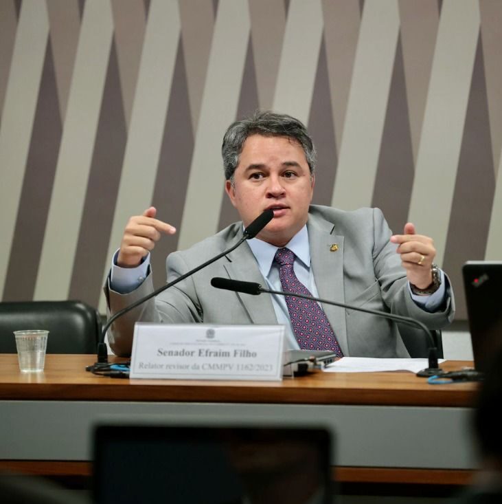 Saúde e Infraestrutura: Senador Efraim garante mais de 5 milhões em investimentos para a Paraíba