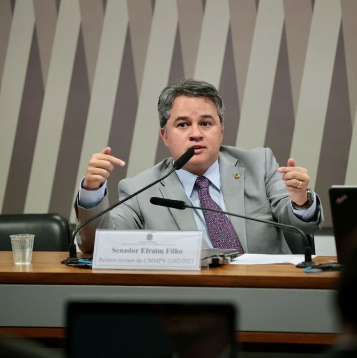 Avança Paraíba: “Faço questão de trabalhar junto aos municípios”, diz Efraim durante anúncio de repasse para o estado