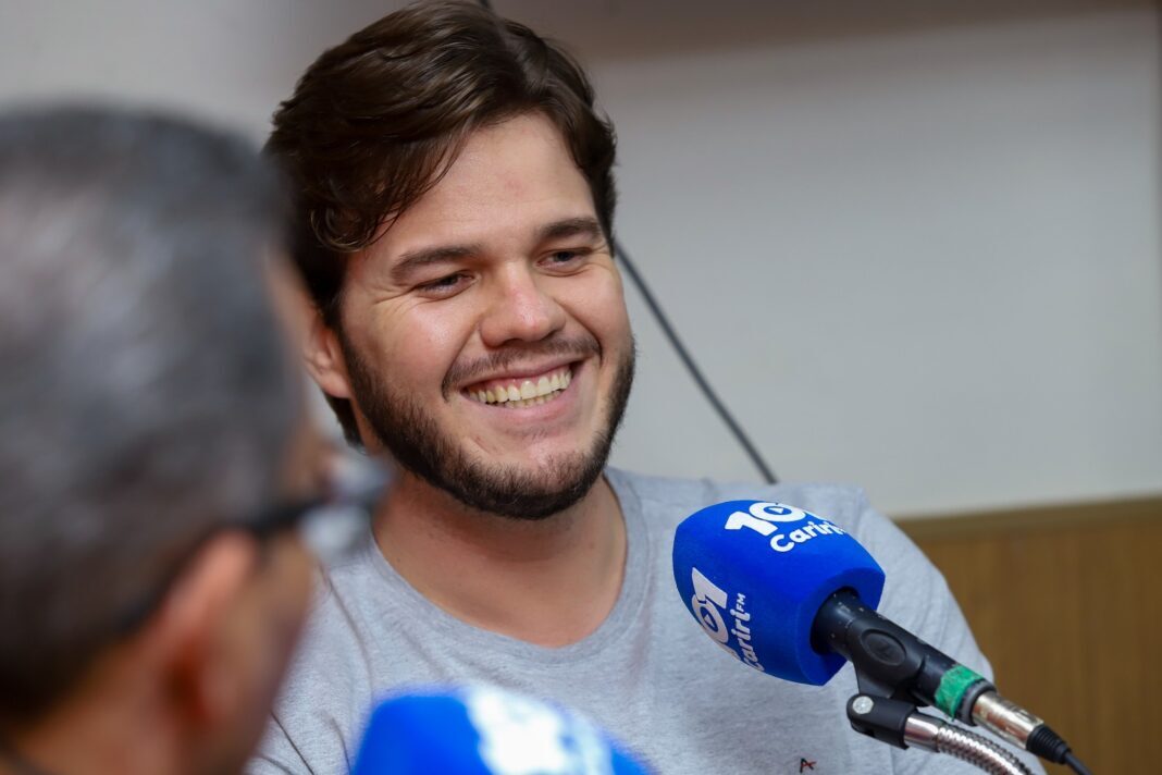Bruno autoriza para esta quarta-feira a antecipação da quitação da primeira parcela do 13° dos servidores de Campina Grande