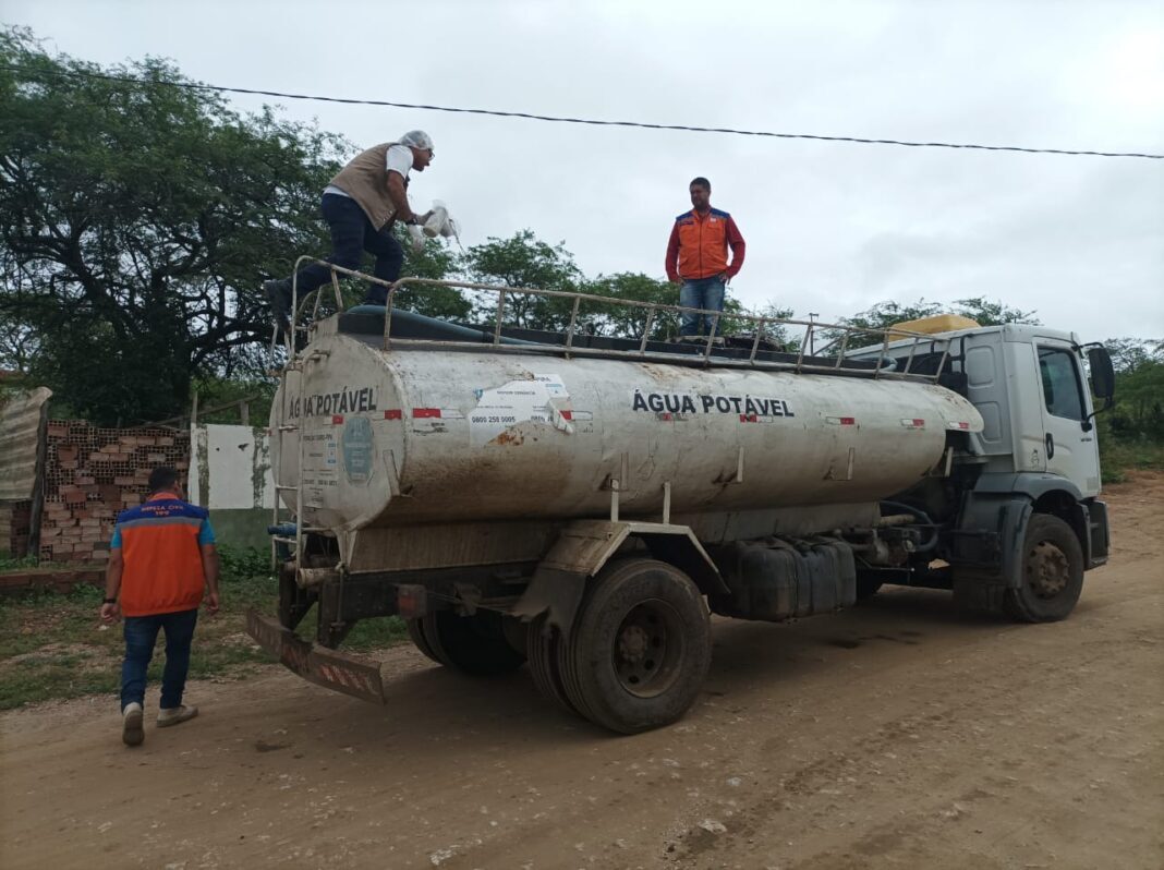 Operação Carro-Pipa distribui água potável em 58 comunidades da Zona Rural de Campina Grande