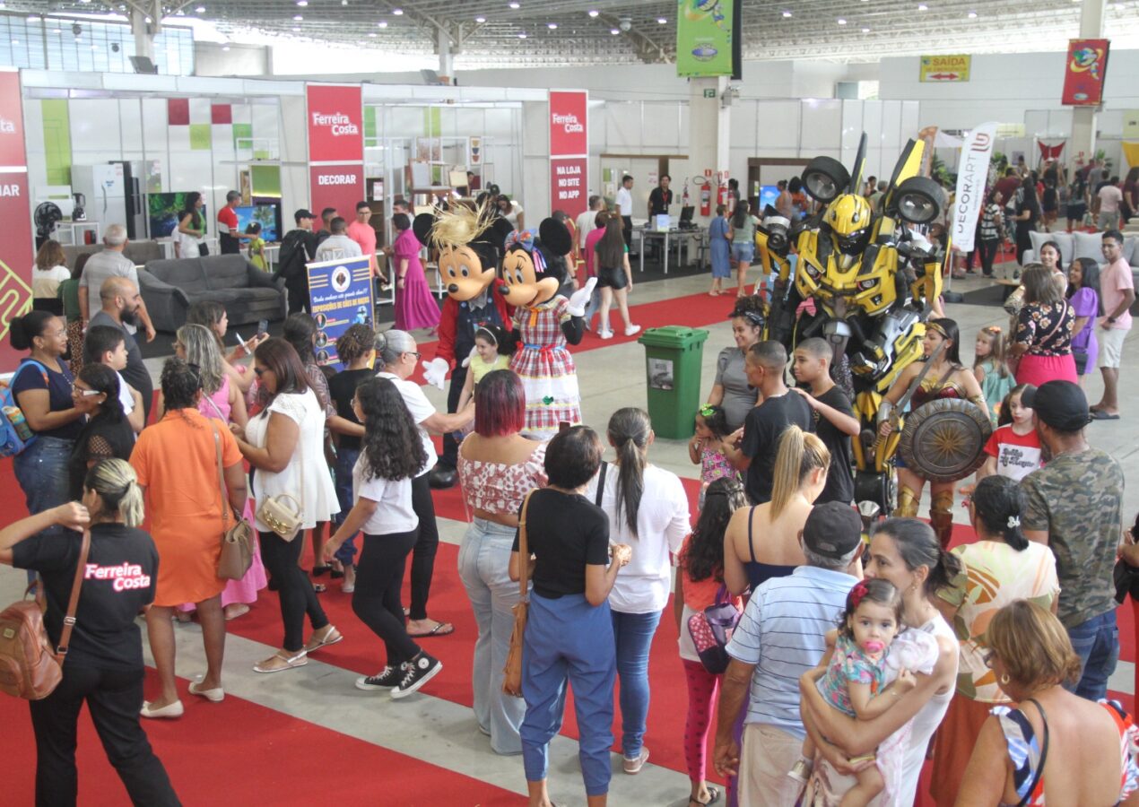 Brasil Mostra Brasil termina hoje com show de forró de Fabiana Souto