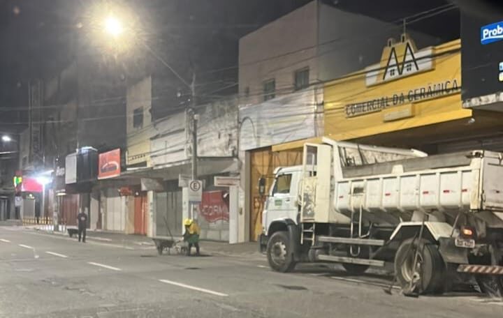Prefeitura intensifica Operação Tapa-buraco durante a noite, em Campina Grande