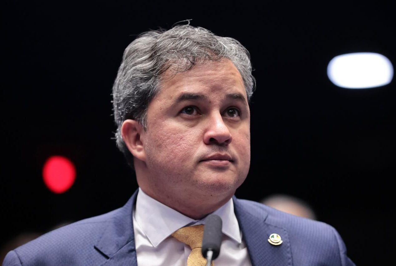 Gastos Públicos: Mídia paraibana faz levantamento e Efraim é o mais econômico dos Senadores