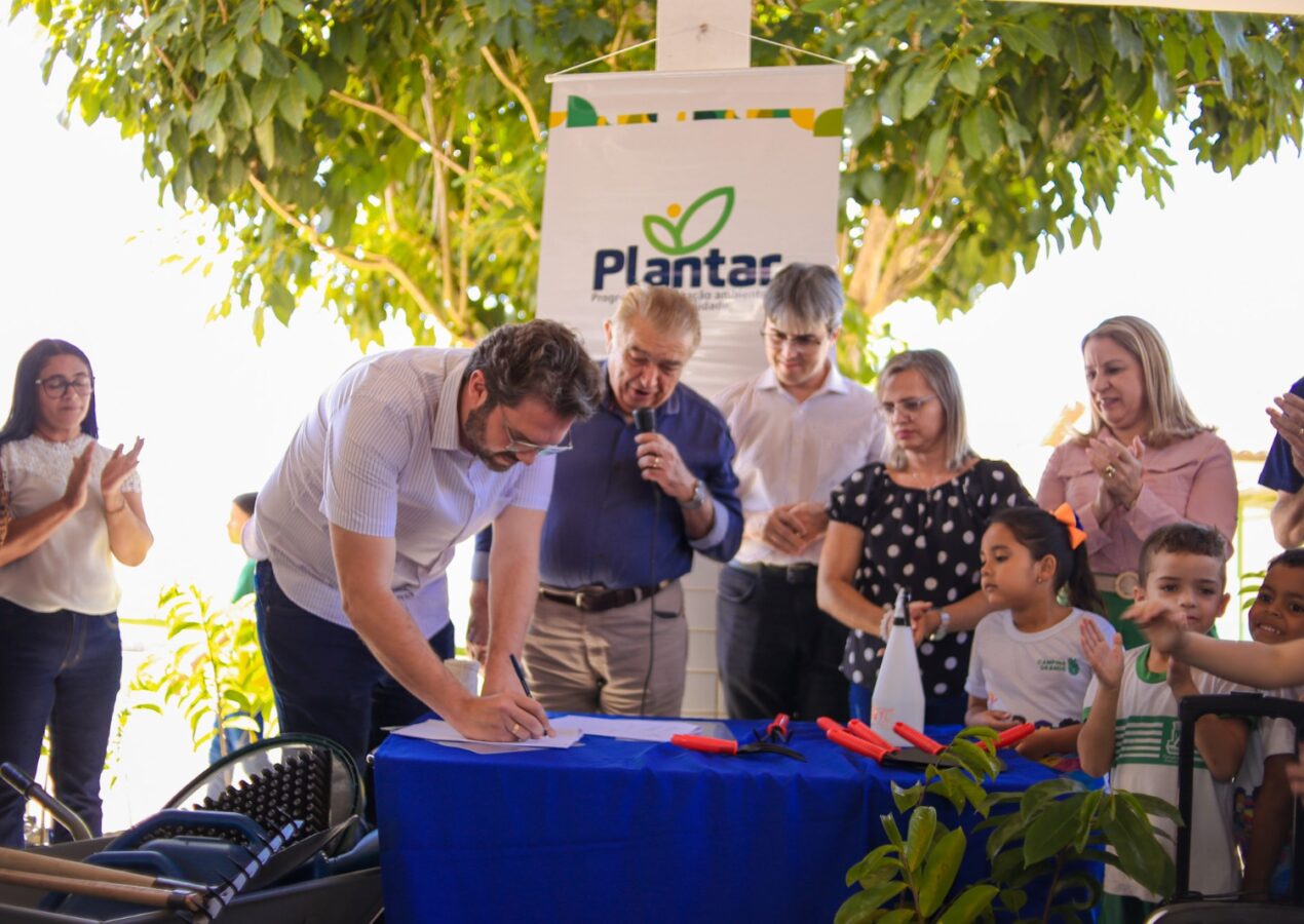 Prefeitura firma apoio de cooperação técnica com Fundação Coca-Cola e Cáritas para construção de cisternas