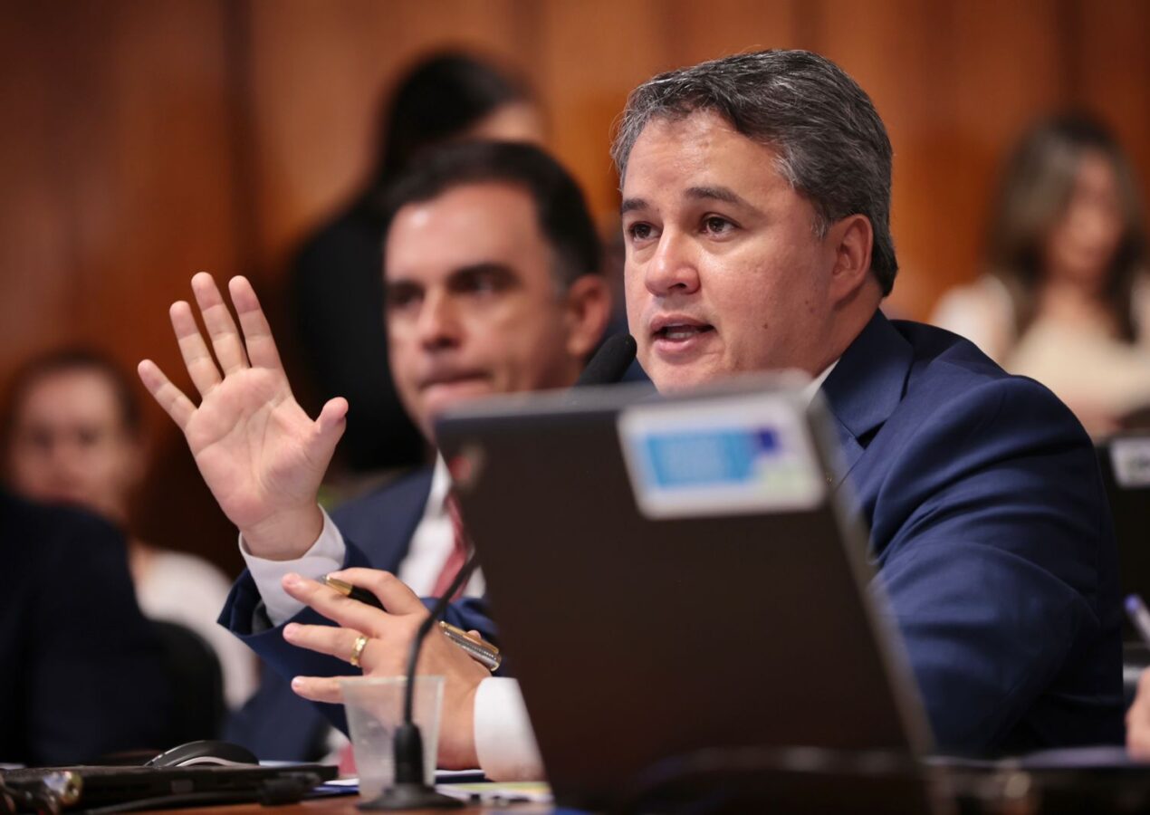 No Senado: Na 1º audiência pública sobre a reforma tributária, Efraim reforça compromisso com interesse público