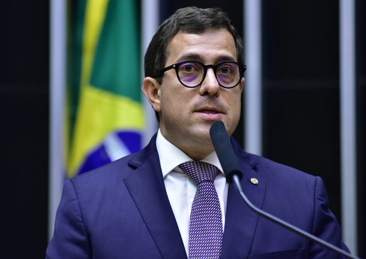 Gervásio emite parecer favorável pela aprovação projetos de serviços de radiodifusão comunitária em Patos, Mamanguape e Condado