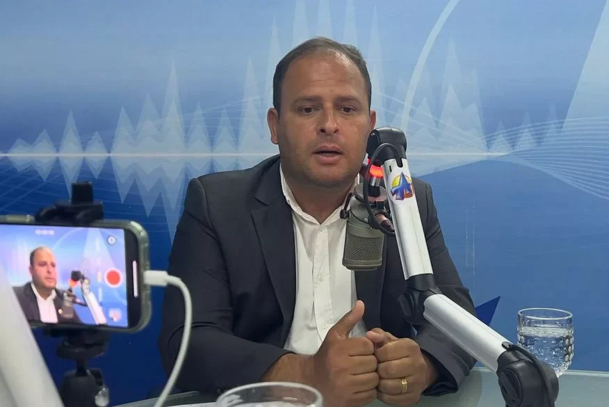 Prefeita de Mamanguape cancela festa de emancipação alegando crise e deputado Eduardo anuncia que vai realizar evento com amigos e artistas da terra