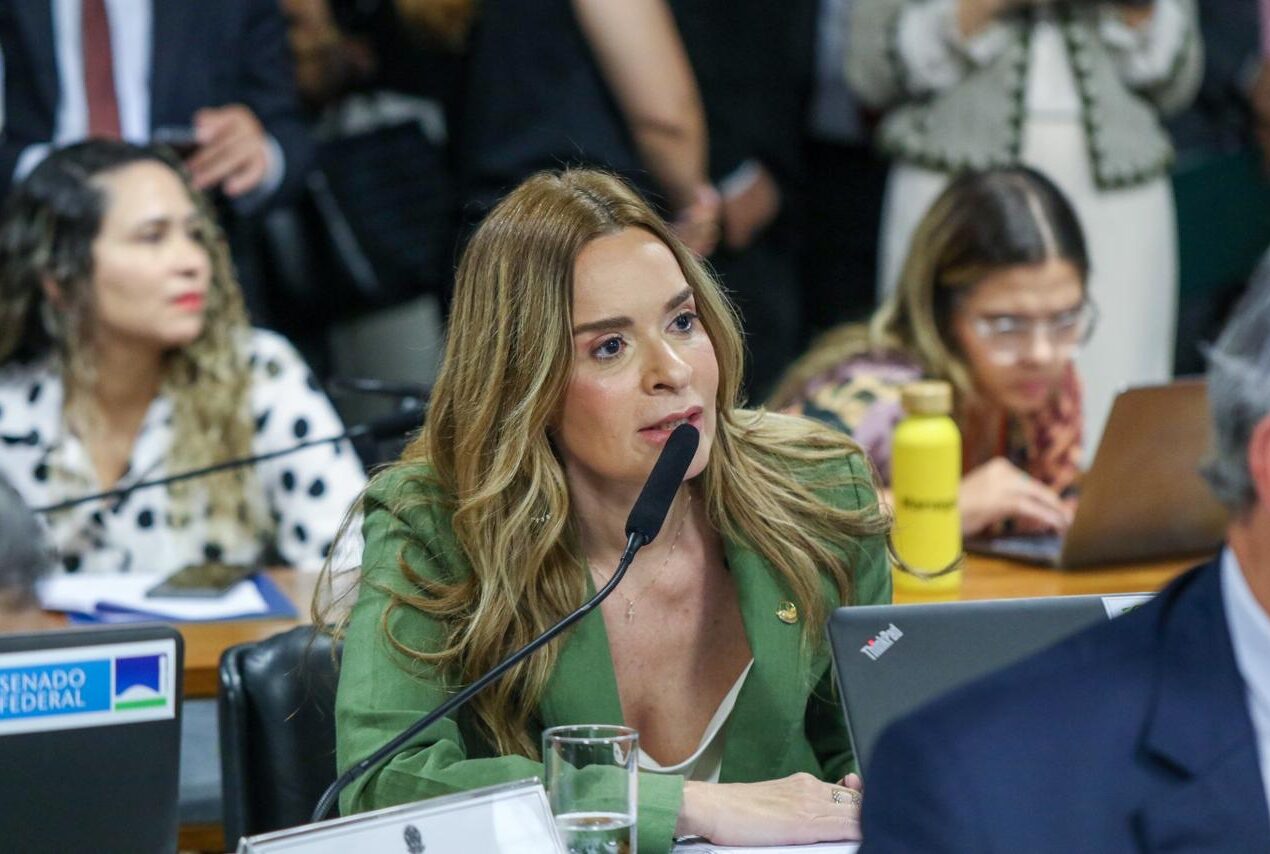 Daniella Ribeiro vota a favor da Lei Orgânica para a Polícia Civil