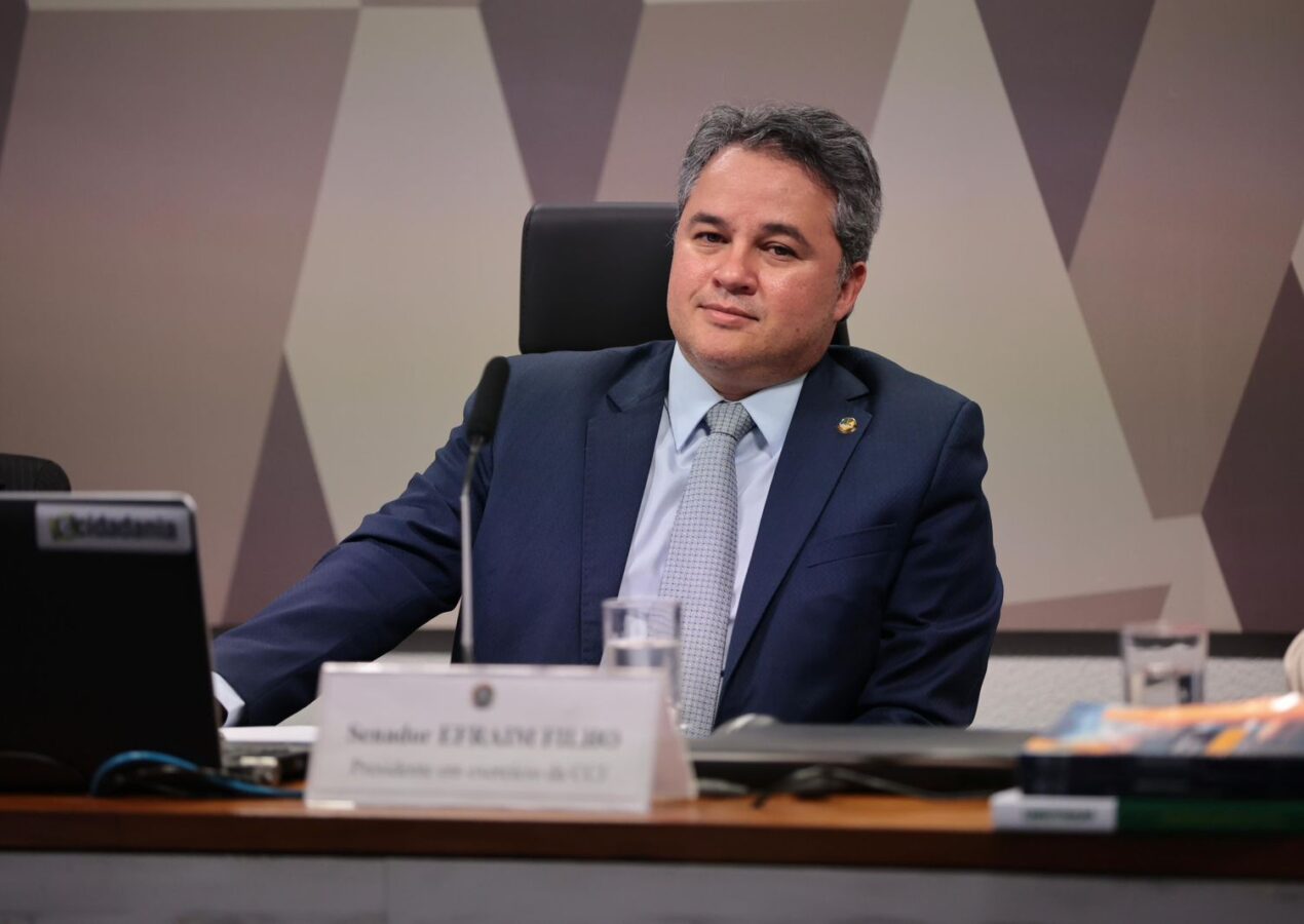 Efraim defende criminalização de posse e porte de drogas no Brasil