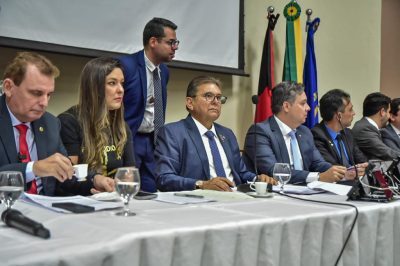 Em sessão itinerante em Cajazeiras, ALPB aprova reajuste para professores prestadores de serviço