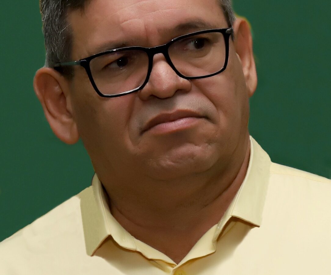 Bruno nomeia Marcos Alfredo interinamente como novo secretário chefe do Gabinete do Prefeito