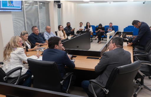 Eduardo Carneiro defende planejamento estratégico para gestão dos recursos hídricos do Estado, em sessão especial na ALPB