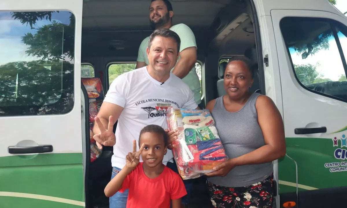 Pelo 3° ano, vereador doa todo o salário em cestas básicas em JP