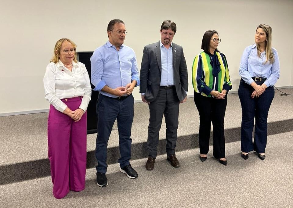 Prefeitura de Campina Grande reúne médicos residentes para apresentar projeto que vai ampliar equipes de Saúde da Família