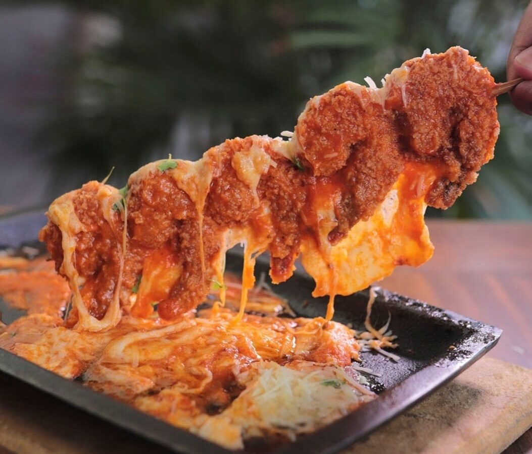 Curta com os amigos o melhor happy hour da cidade no Estaleiro Restaurante; confira