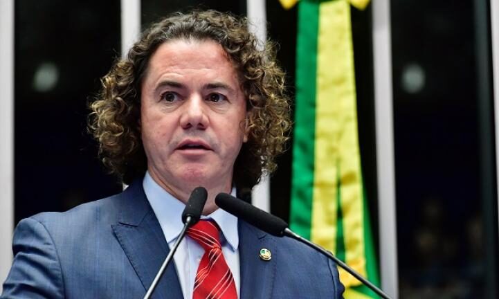 Com aprovação do Orçamento 2025, Veneziano diz que recursos que estavam travados serão liberados para estados e municípios