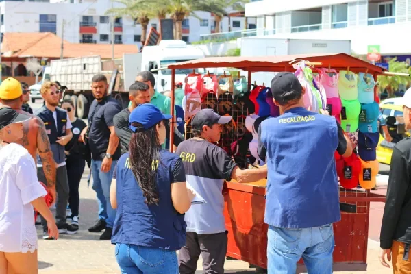 ‘Operação Verão’ garante acessibilidade da população no calçadão da Orla de João Pessoa