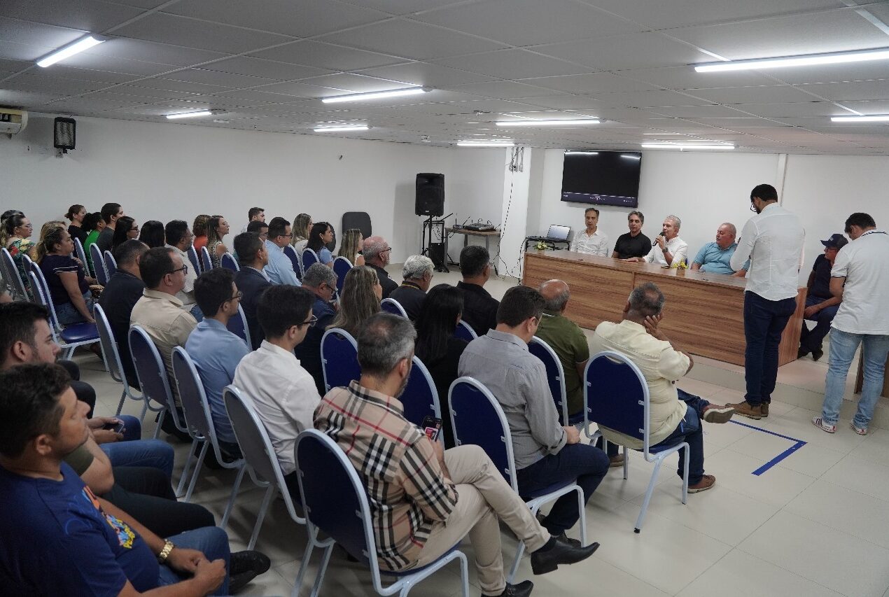 Prefeitura de Patos e AeC firmam protocolo de intenções para impulsionar empregos e tecnologia no município