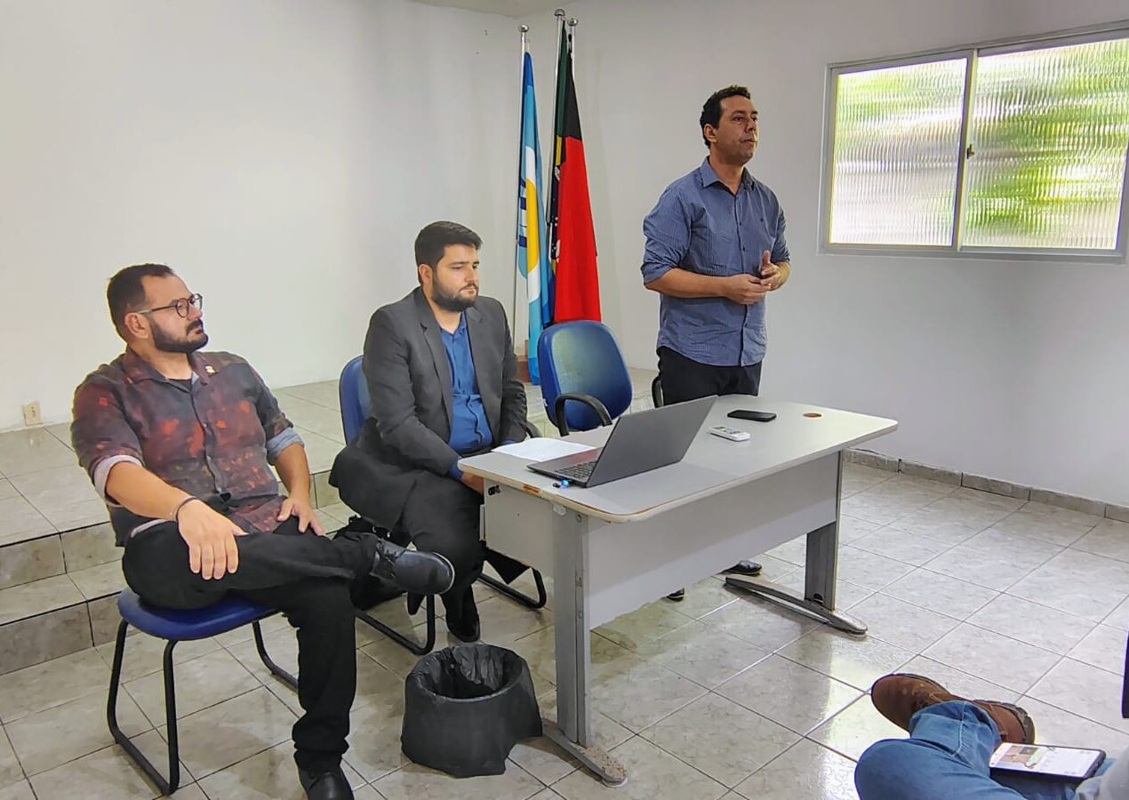 Audiência Pública em Lucena Debate sobre Animais Soltos em Zona Urbana