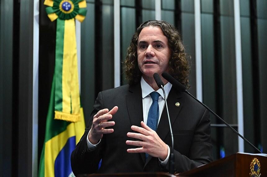 Veneziano considera isenção do Imposto de Renda anunciada por Lula um avanço na busca por justiça tributária