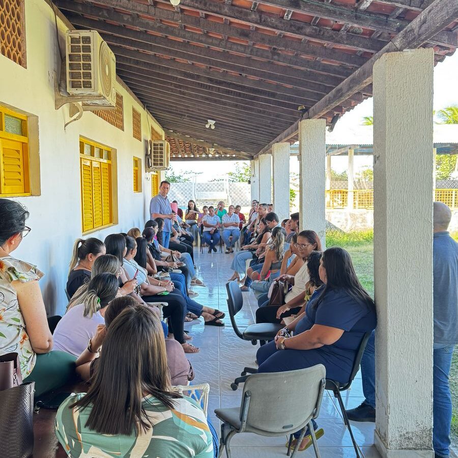 Prefeito Léo Bandeira propõe premiação para trabalhadores da Atenção Básica em Lucena