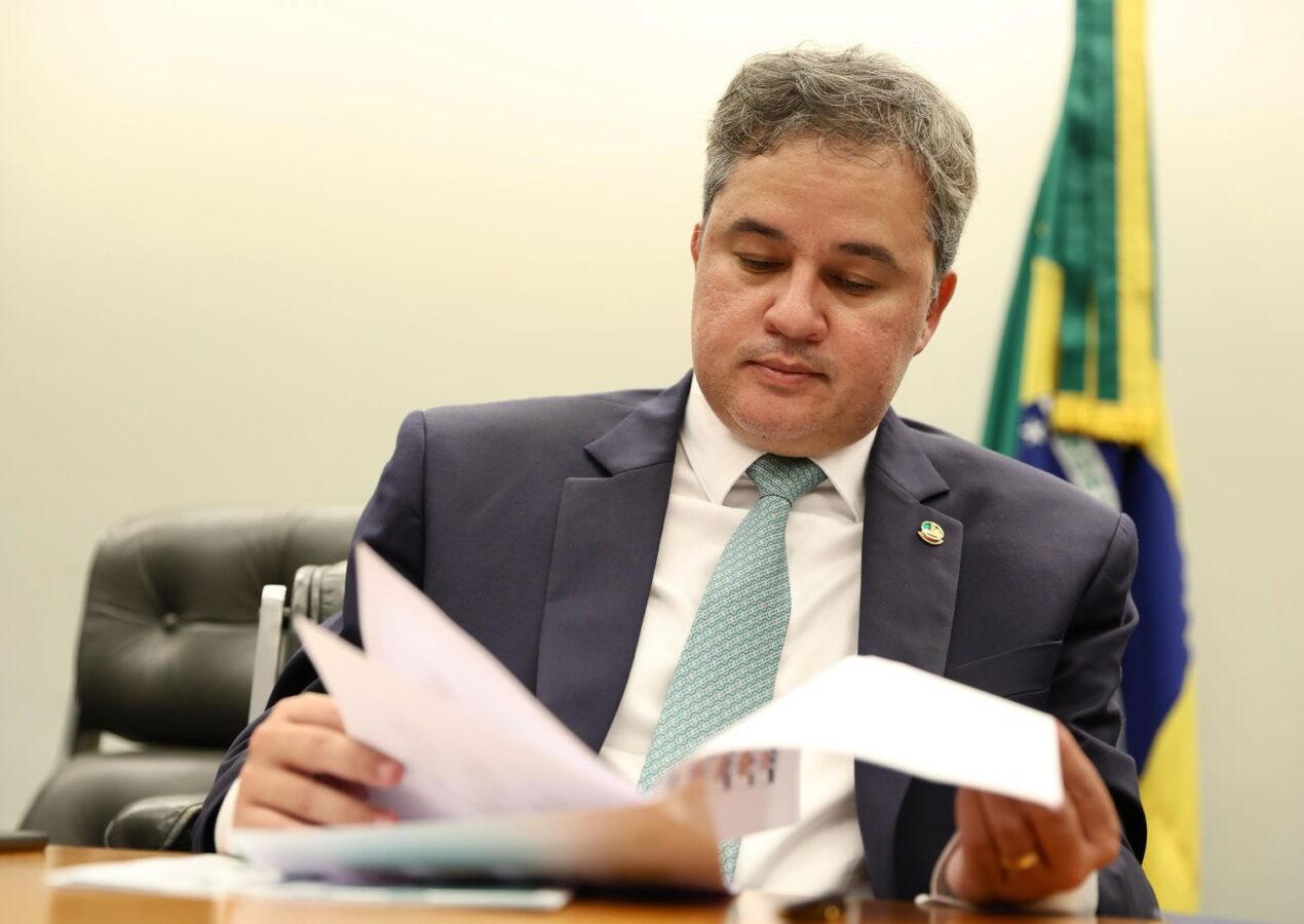 ORÇAMENTO PÚBLICO: “É preciso priorizar o que é essencial para melhorar a vida das pessoas”, diz Efraim