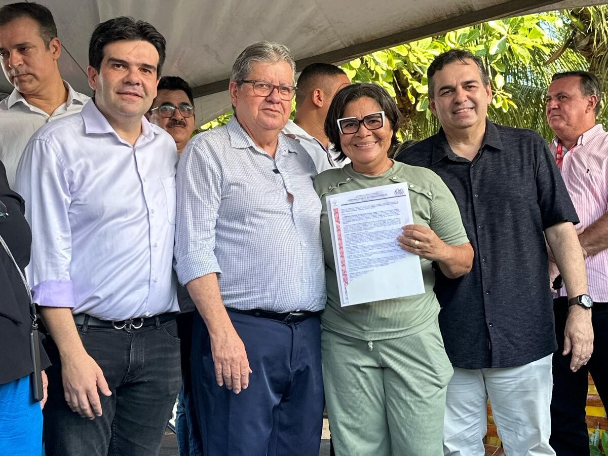 Vereador Fábio Carneiro parabeniza conquista de comunidade e tem atuação reconhecida por moradores da Praia da Penha