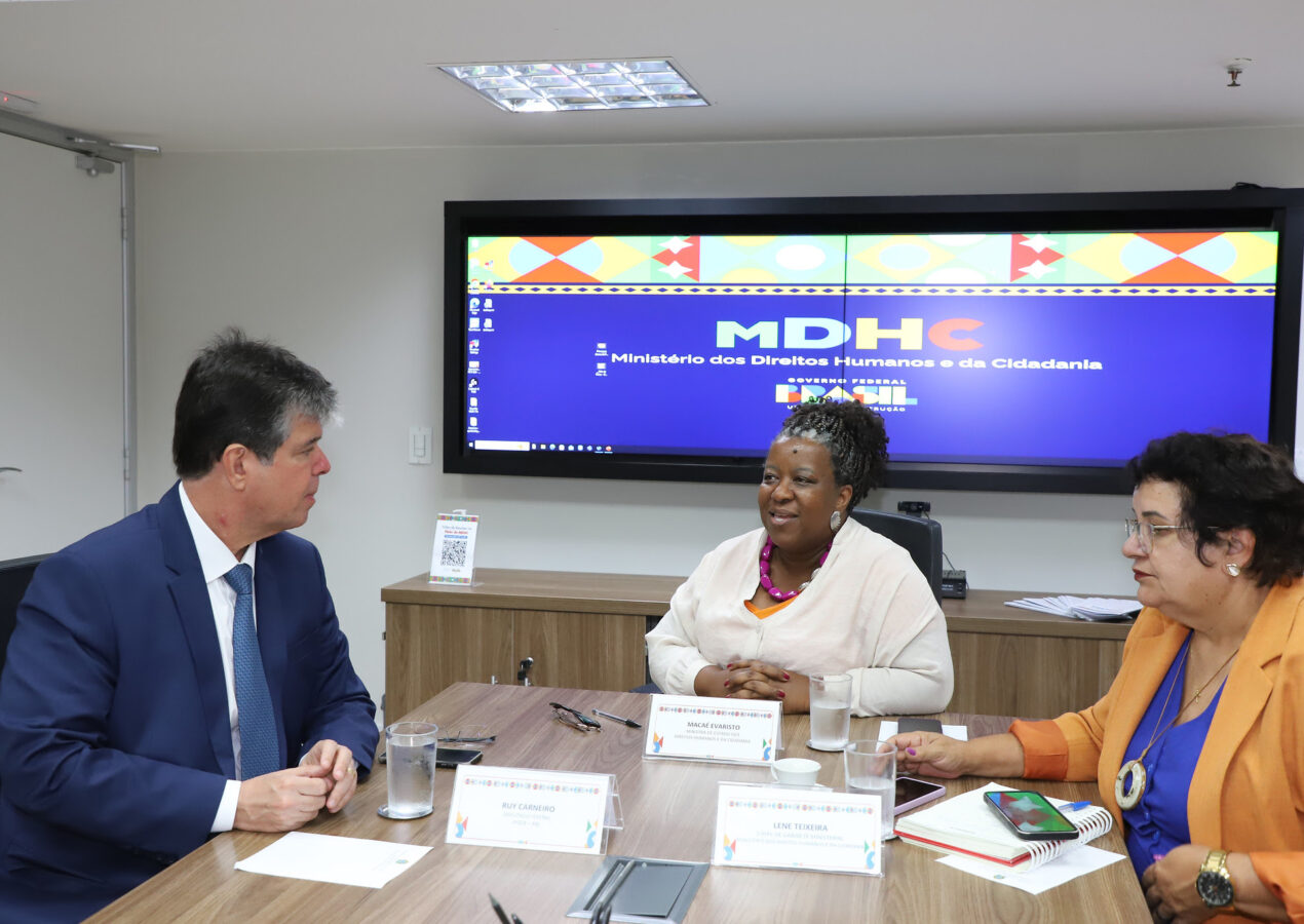 Avanço das políticas públicas e ampliação dos direitos humanos são pautas da reunião de Ruy com ministra Macaé Evaristo