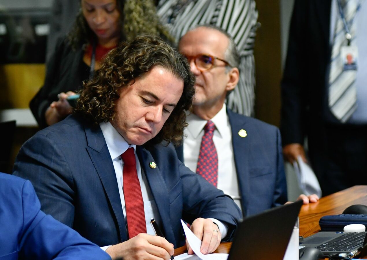 PEC de Veneziano que inclui guardas municipais e agentes de trânsito na segurança pública inicia rito de aprovação