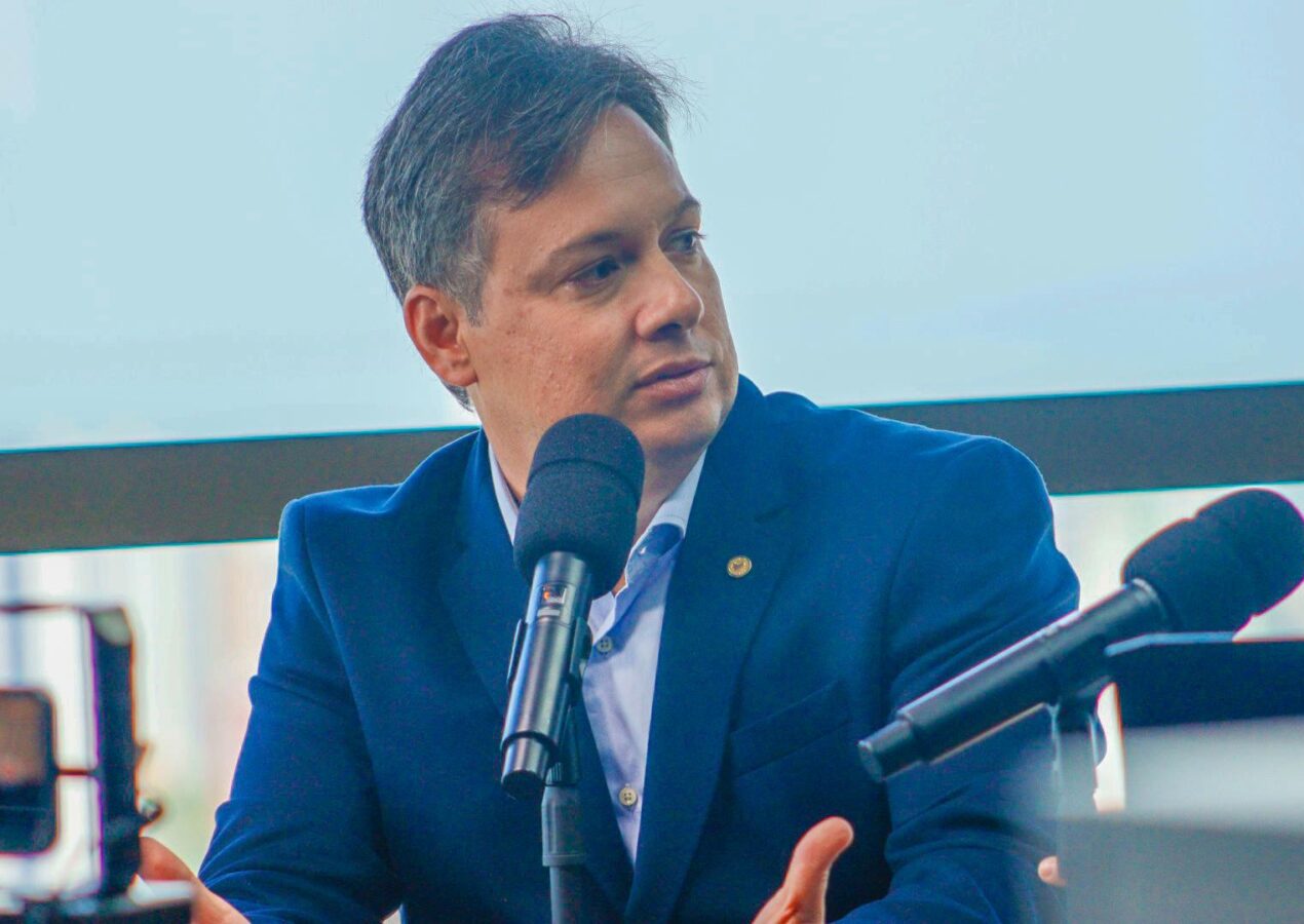 ALPB aprova PL de Júnior Araújo que propõe criação do ‘Disque Autismo’ para ampliar proteção a pessoas com TEA na Paraíba