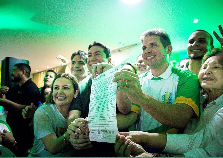 Nabor marca presença em evento de filiação de Felipe Leitão ao Republicanos