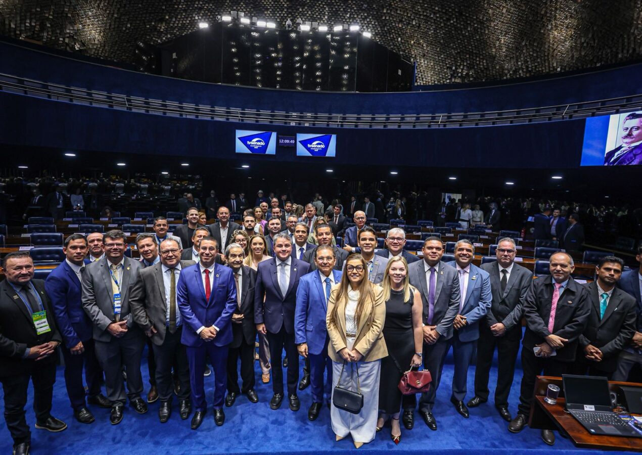 Efraim promove sessão histórica a Epitácio Pessoa no Senado Federal