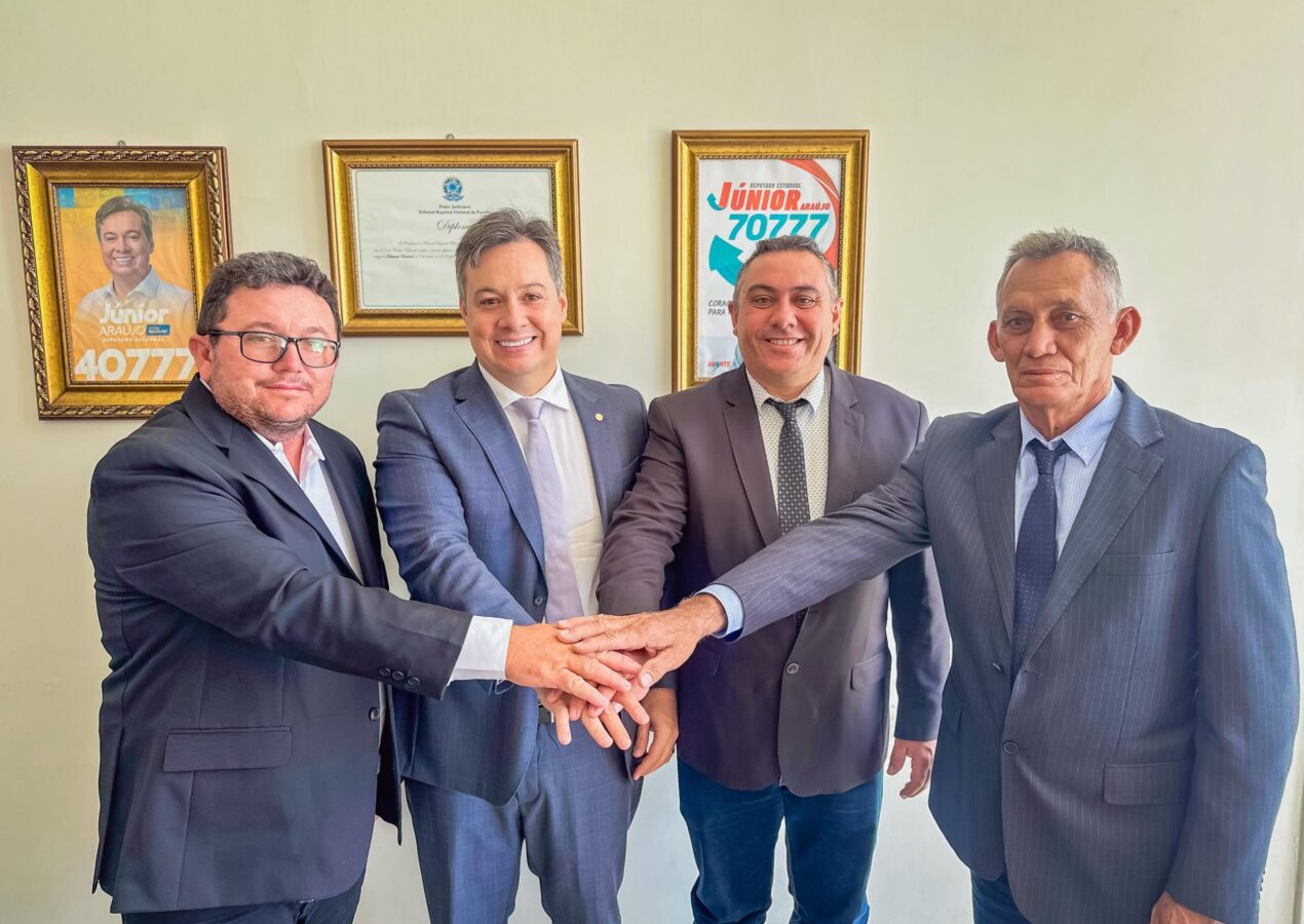 Deputado Júnior Araújo entrega ambulância e anuncia nova emenda de R$ 200 mil para São Francisco