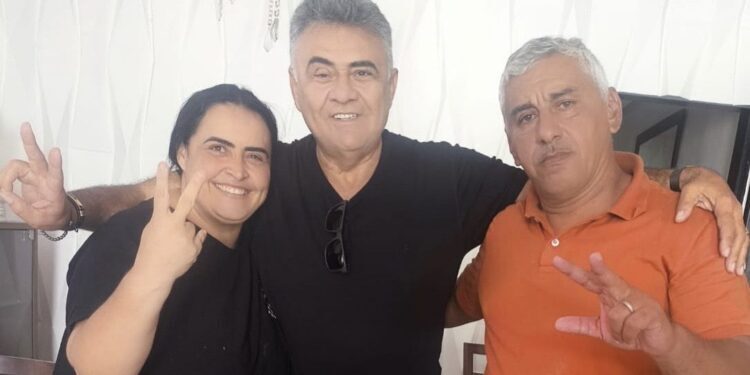 Deputado Márcio Roberto renova aliança com líder político em Esperança