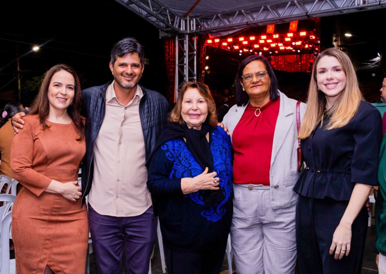 Francisca e Olívia movimentam São Pedro em Água Branca