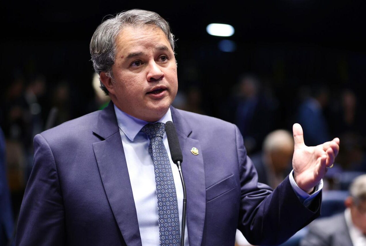 Efraim cobra retomada do abastecimento de água via carro-pipa na Paraíba e comemora restabelecimento