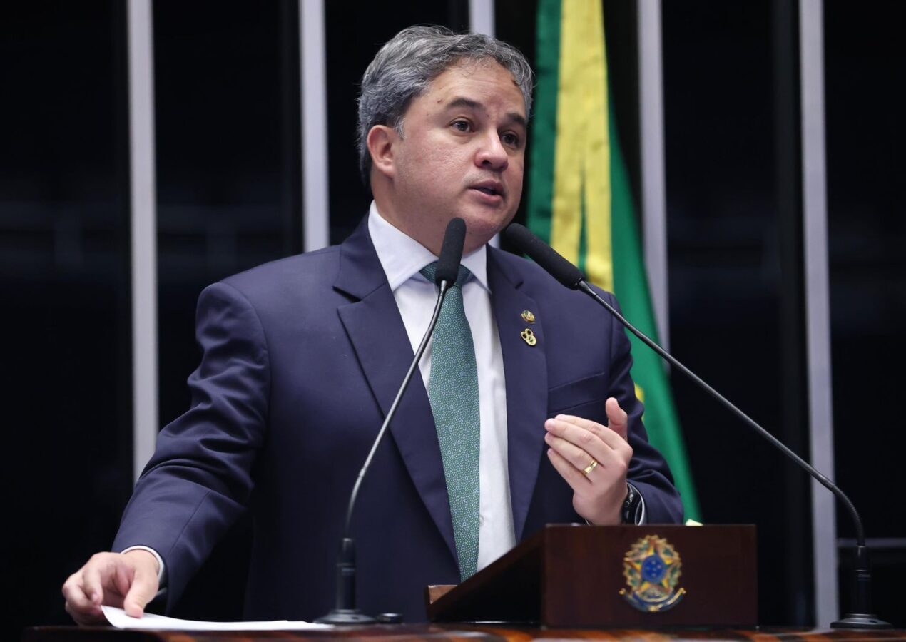 ‘Sem atalhos para irresponsabilidade’: Parecer de Efraim evita votação de projeto que afrouxa regras fiscais e recebe elogios em plenário