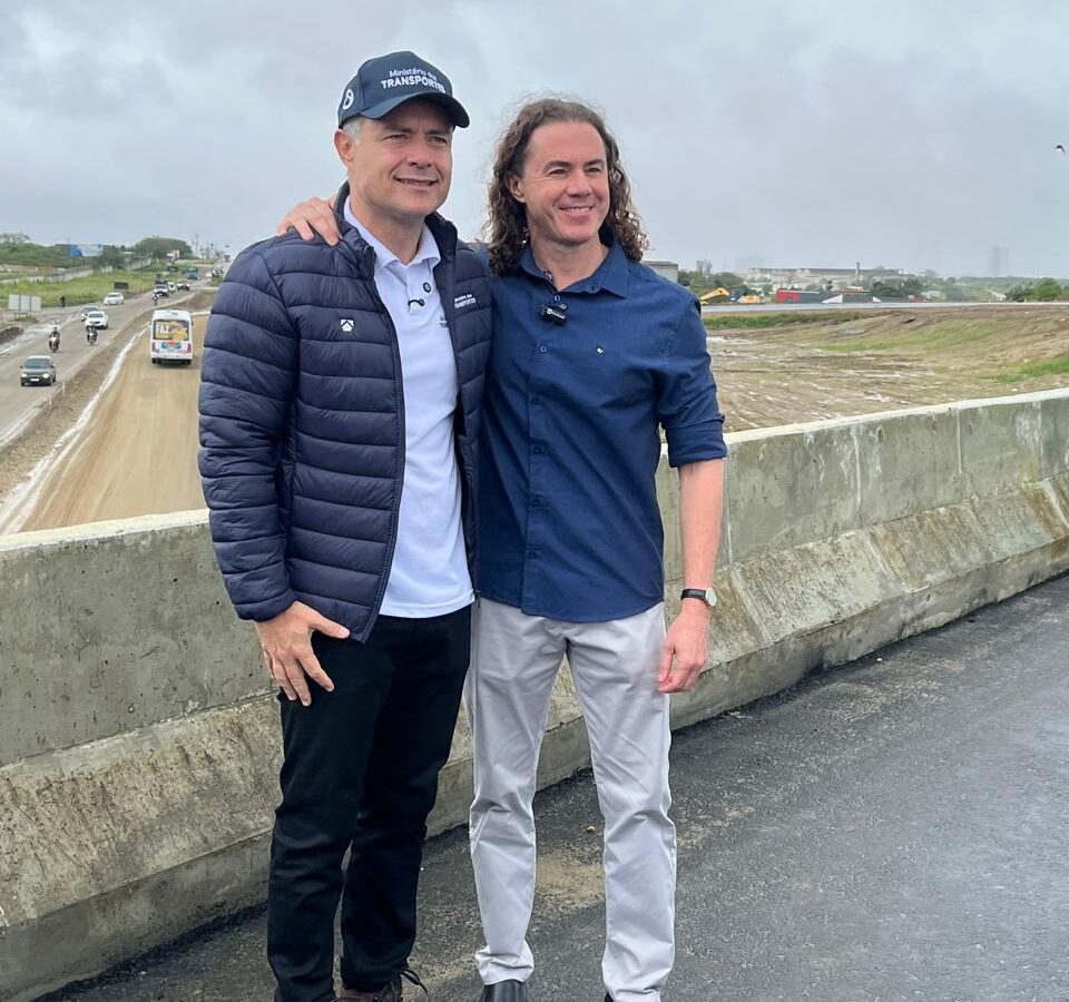 Ministro dos Transportes e Senador Veneziano projetam início da operação do VLT em Campina Grande já em 2026