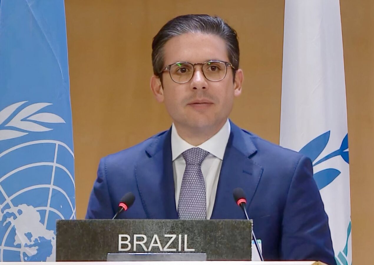 Hugo destaca papel do Parlamento brasileiro na construção de um mundo mais justo e sustentável durante conferência internacional