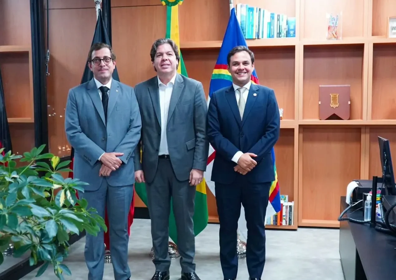 Reunião articulada por Gervásio busca recursos para Bananeiras com ministro Frederico Siqueira