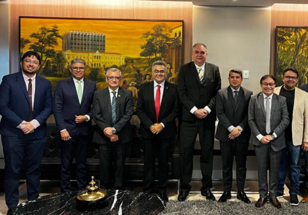 Deputado Márcio Roberto e lideranças políticas se unem e solicitam elevação da Comarca de São Bento em reunião com o presidente do TJPB