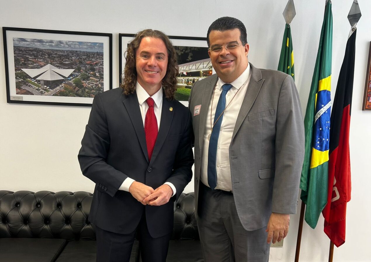 Veneziano garante apoio ao Crescer 2026 – Encontro Nacional da Família Católica, realizado em Campina Grande
