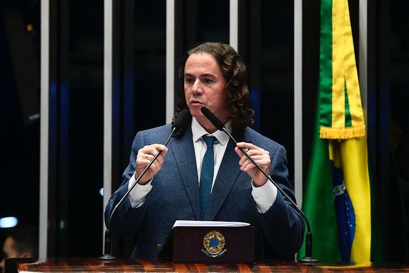 Veneziano enaltece investimentos do governo Lula em saúde, educação e casas do ‘Minha Casa, Minha Vida’ na Paraíba