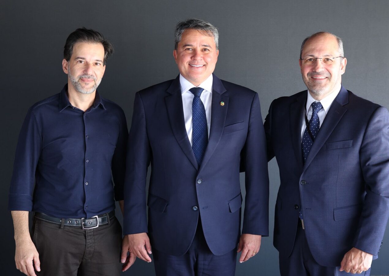 Nenhum investidor coloca dinheiro onde a regra muda o tempo todo”, diz Efraim em palestra para representantes da Associação Nacional de restaurantes em SP