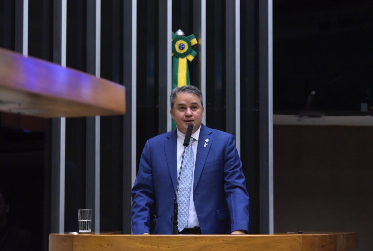“A gente luta pela inclusão real”, diz Efraim ao reforçar compromisso com a causa do autismo