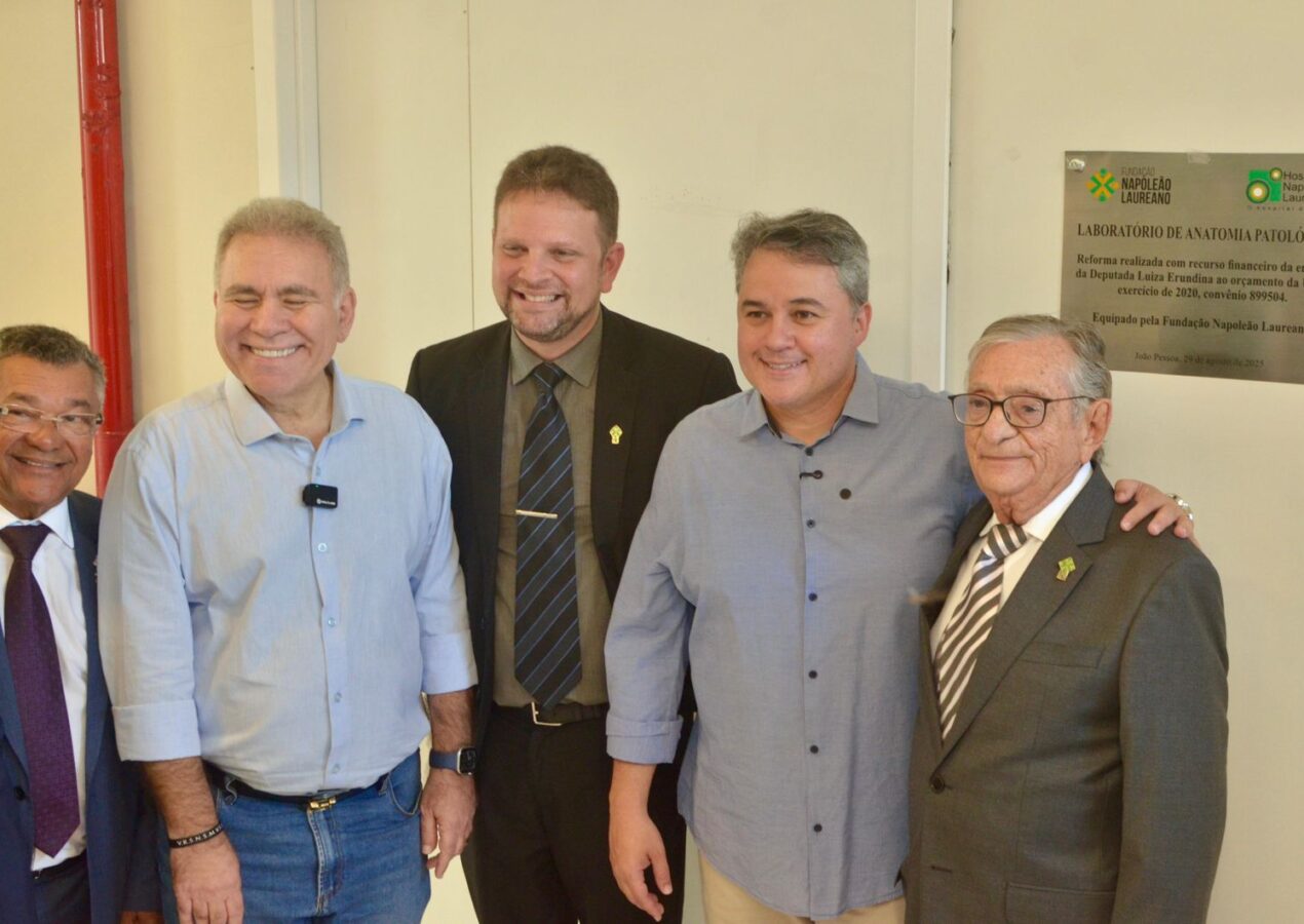 Reforço à saúde: Efraim destina mais R$ 3,5 milhões para o Hospital Laureano e garante mais serviços à mulher paraibana com entrega de novo mamógrafo