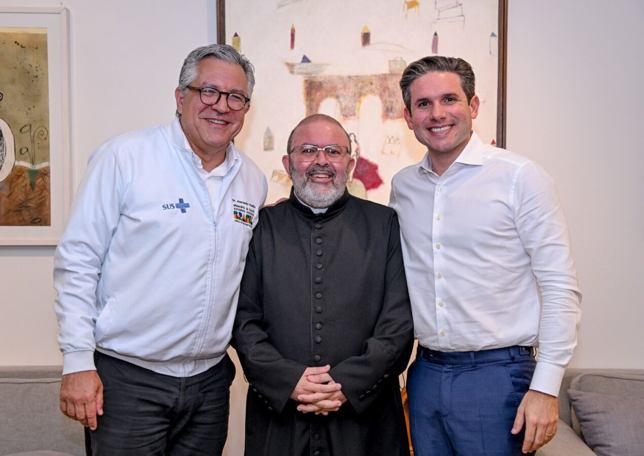 Presidente Hugo anuncia R$ 500 mil para hospital Padre Zé, em João Pessoa