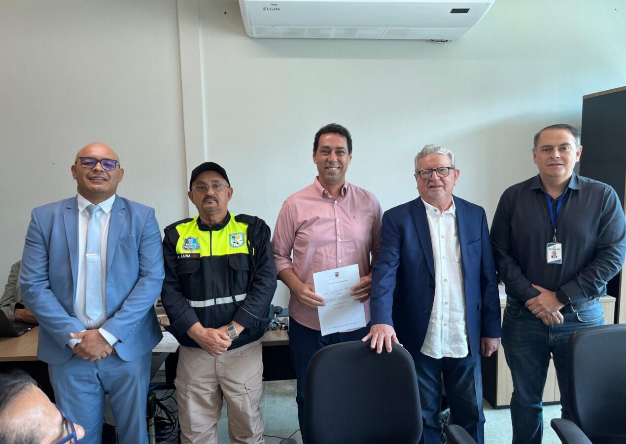 Lucena recebe certificado de municipalização do trânsito