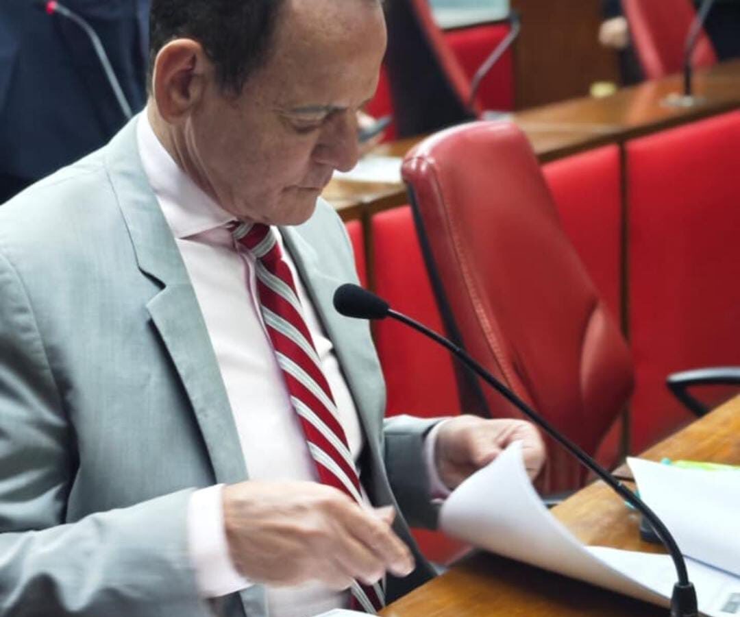 Marcos Vinícius crítica “retrocesso inaceitável” na Lei da Ficha Limpa após vetos de Lula