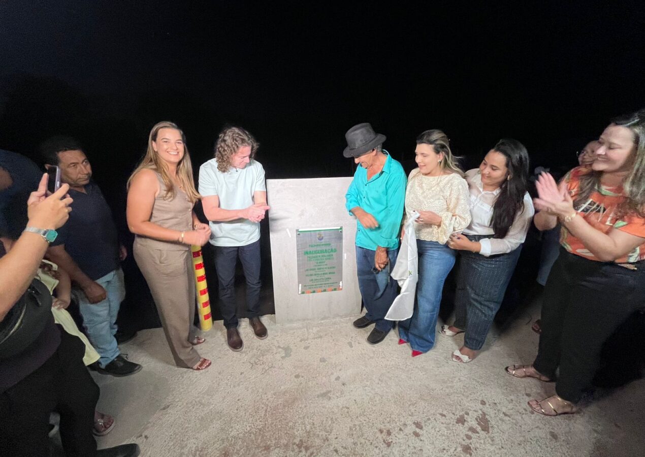 Veneziano participa de entrega de obras em Poço José de Moura e recebe reafirmação de apoio de prefeitos à sua reeleição